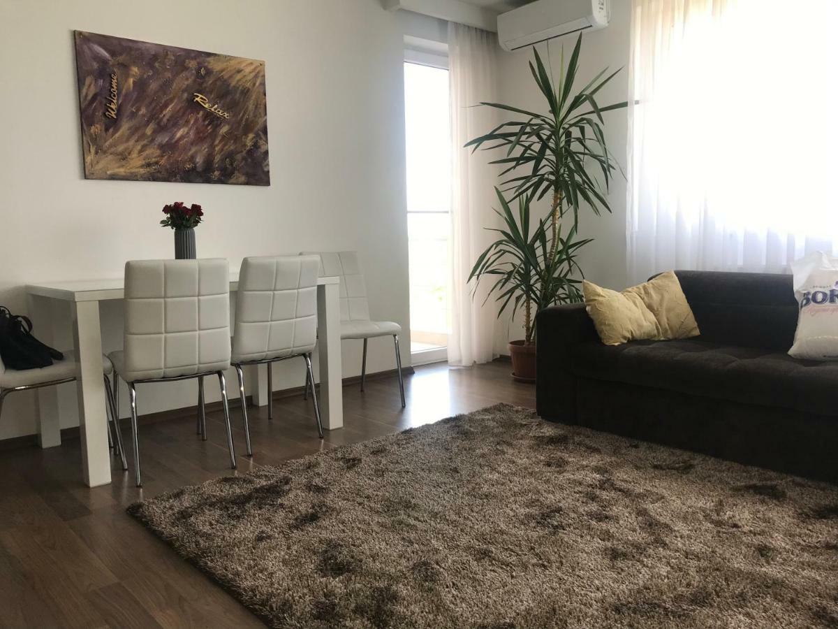 Pipera Lake View By Acme Rent บูคาเรสต์ ภายนอก รูปภาพ